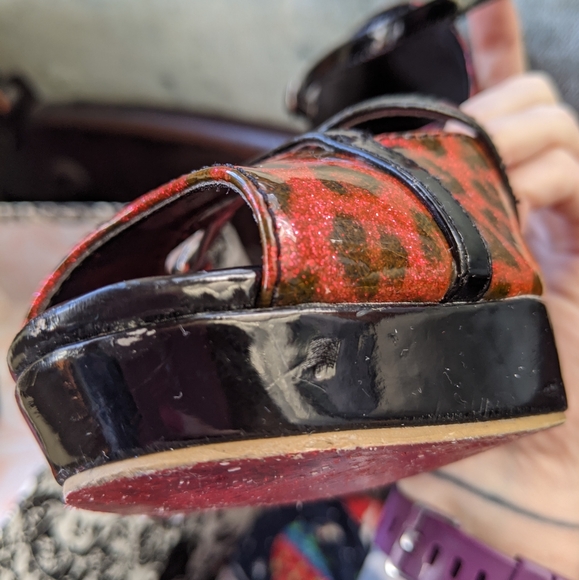 Bordello red leopard vinyl heels - Picture 2 of 10